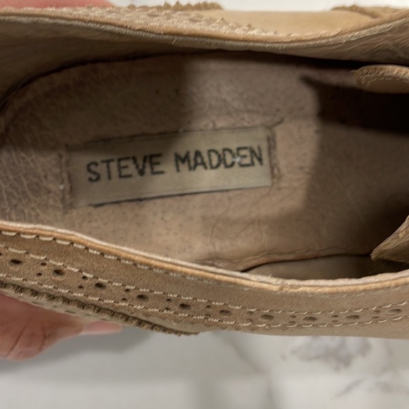 Steve Madden Vintaged /Aged Oxford Tan.‎ Size 9.5 - Picture 12 of 13